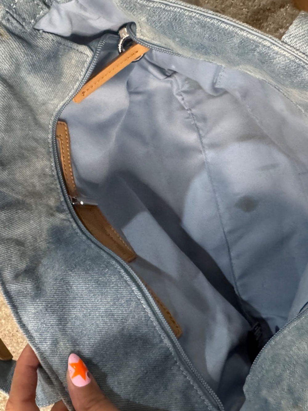 denim patched tote - Picture 5 of 6